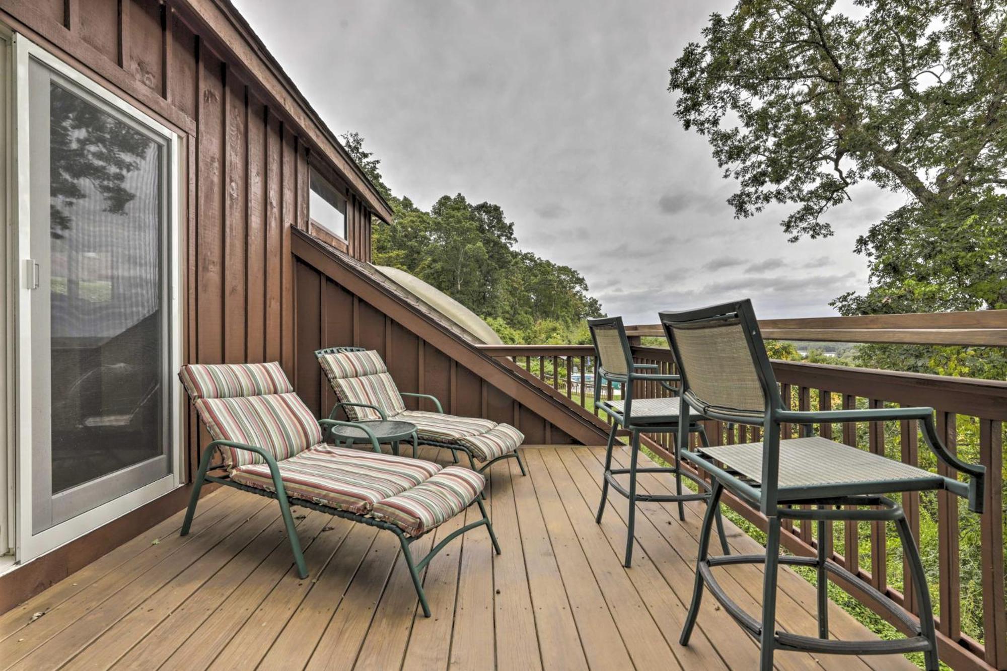 Private Guest House With Deck And Spectacular Views! انكاسفيل المظهر الخارجي الصورة